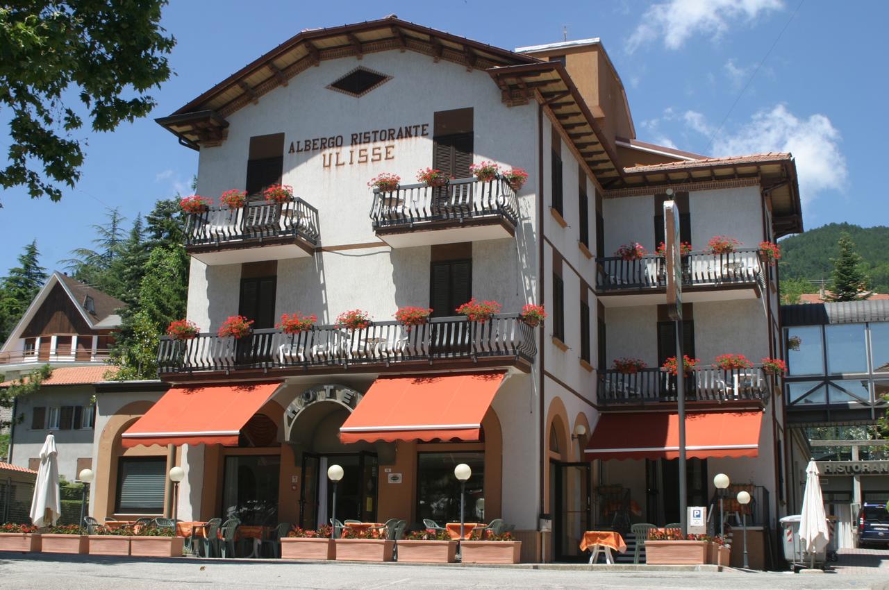 Hotel Ulisse Carpegna Bagian luar foto