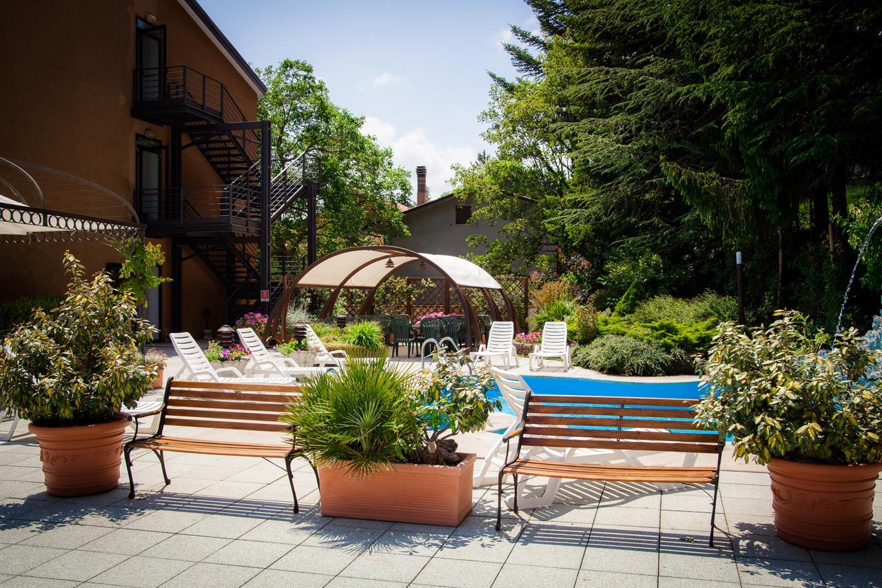 Hotel Ulisse Carpegna Bagian luar foto