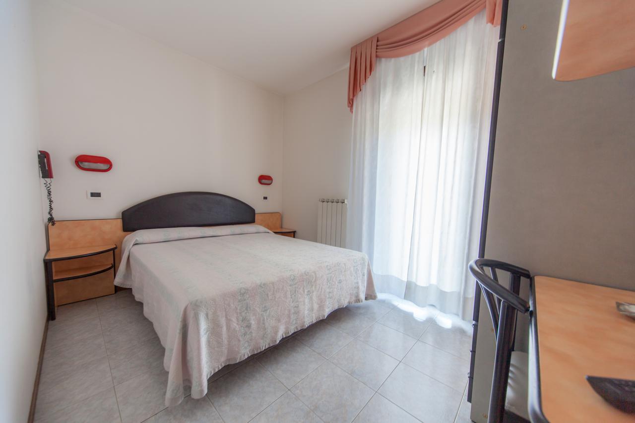 Hotel Ulisse Carpegna Bagian luar foto