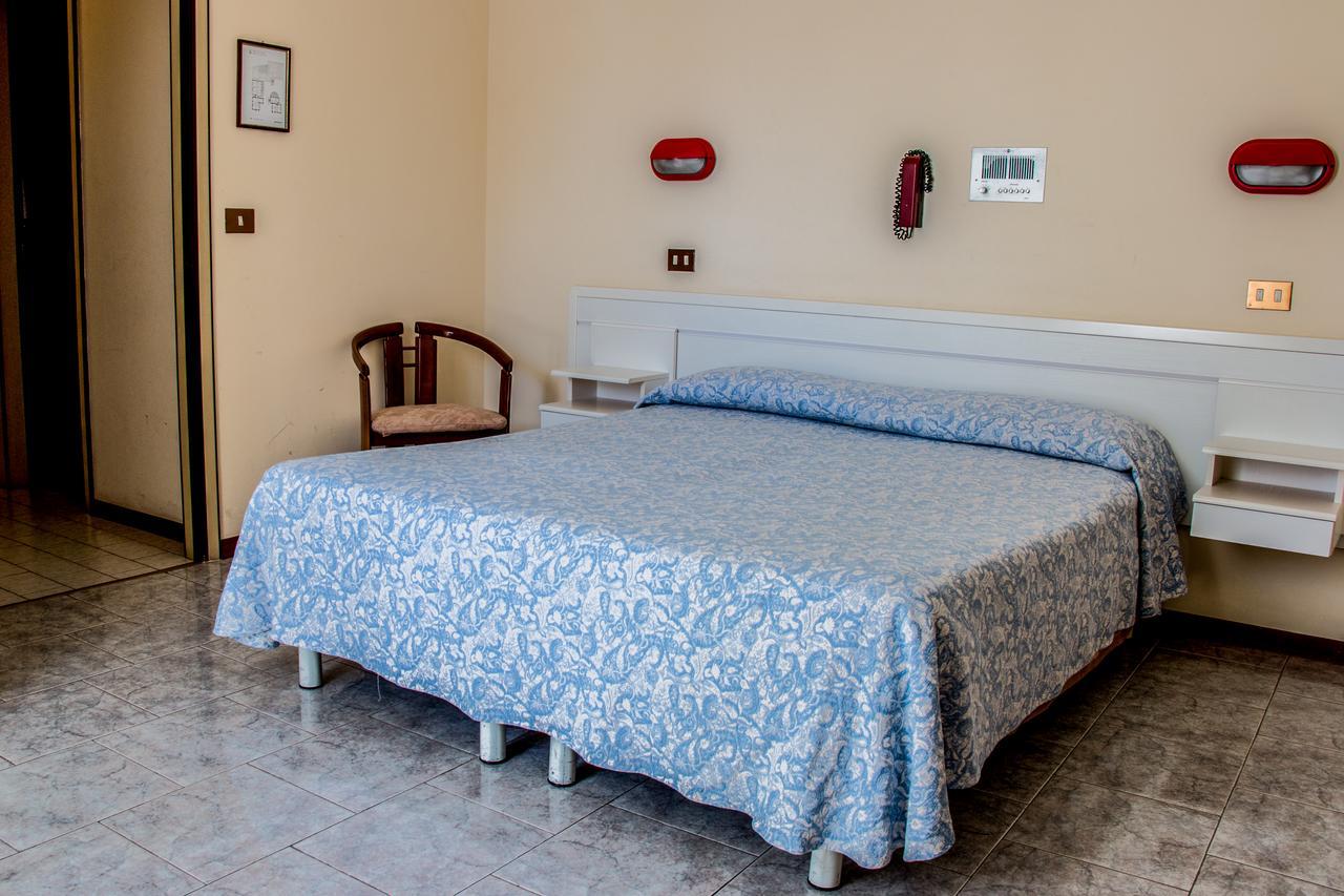 Hotel Ulisse Carpegna Bagian luar foto